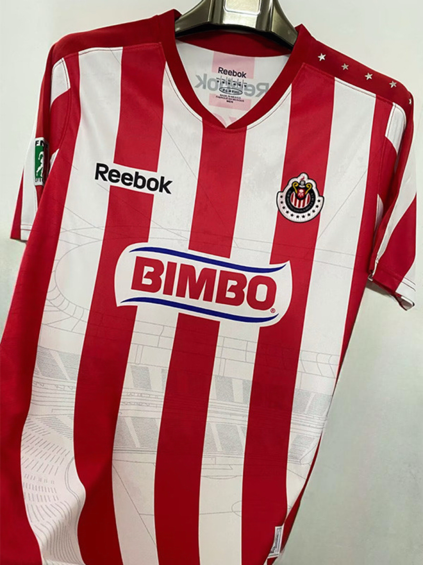 Chivas 2010-2011 Local