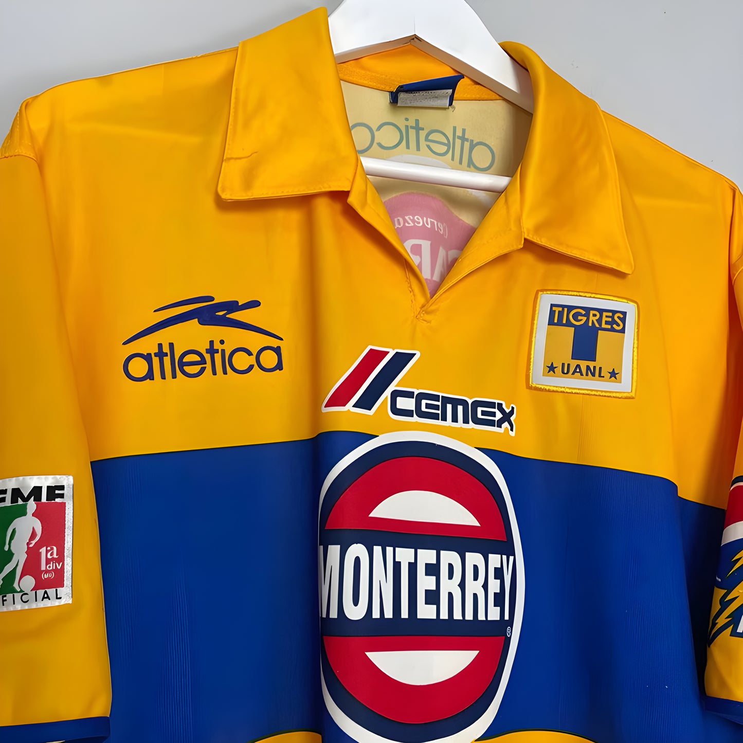 Tigres 2003-2004 Local