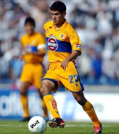 Tigres 2003-2004 Local